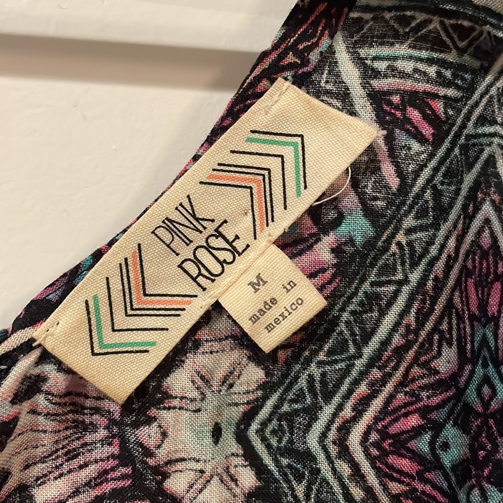 Zipper Back Patterned Tank - Picture 5 of 5